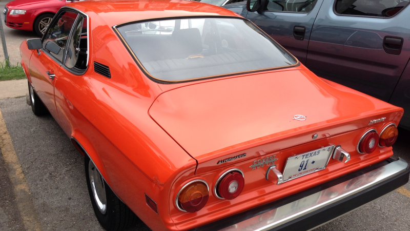 Illustration for article titled This Opel Manta Is A Bolt Of Orange Lightning